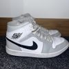 Nike SB Jordan 1 | Authentic Skateboarding Sneakers - Image 3